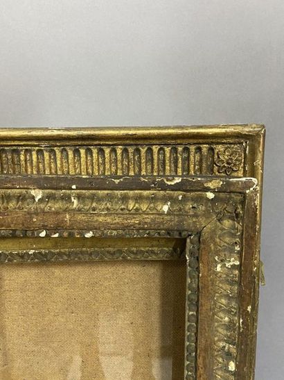 Lot de trois baguettes en bois sculpté et...