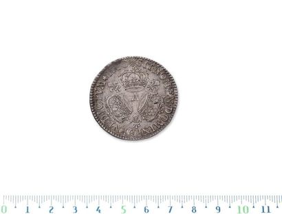 LOT:
Shield of three crowns. 1709. Amiens.
Half...