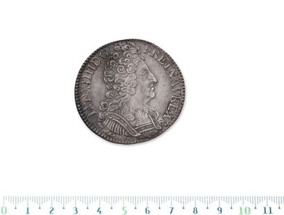 LOT:
Shield of three crowns. 1709. Amiens.
Half...