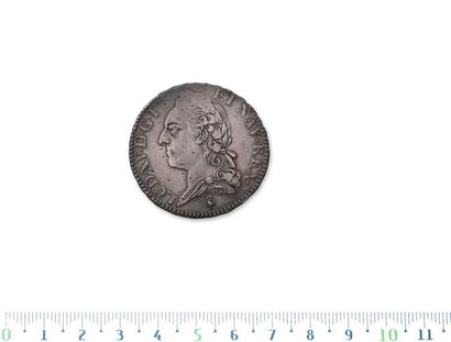 Half shield to the old head. 1771. Paris.
D....
