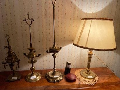 Lot de 3 lampes (porte bougeoirs) on y joint...