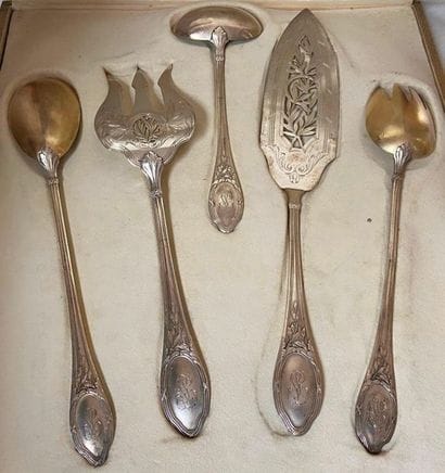 A 5-piece service cutlery in 950°/°° silver...