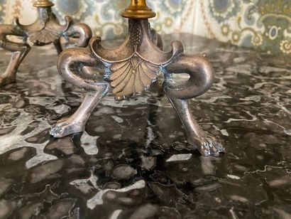 Paire de vase rhytons tripode en cristal,...