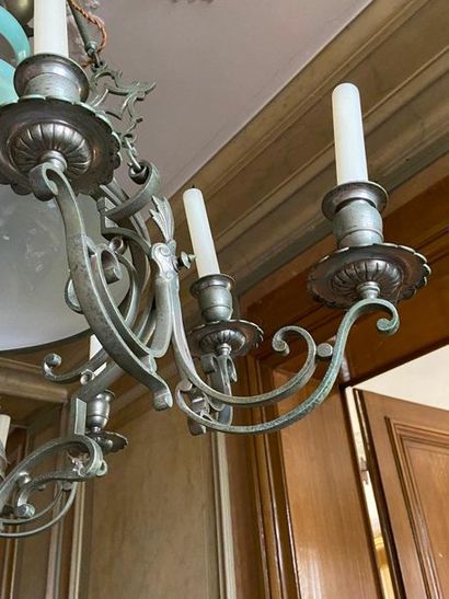 Lustre en métal et verre opalin

XIXème

H...