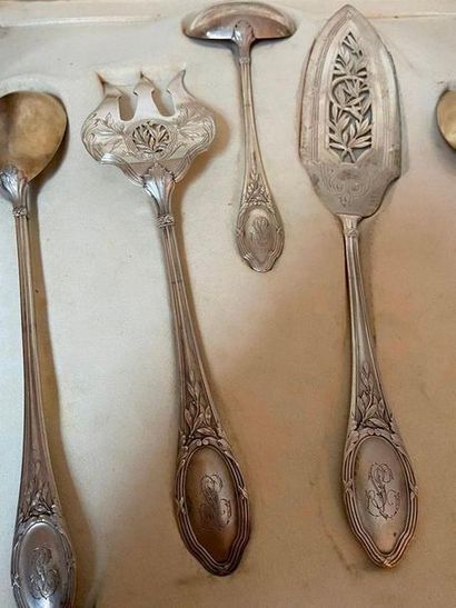 A 5-piece service cutlery in 950°/°° silver...