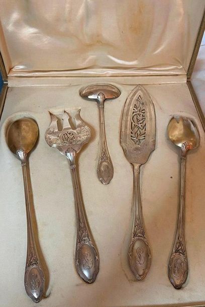 A 5-piece service cutlery in 950°/°° silver...