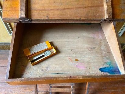 Petit bureau d'écolier en bois naturel

75...