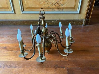 Lustre hollandais en laiton à 8 lumières

H...