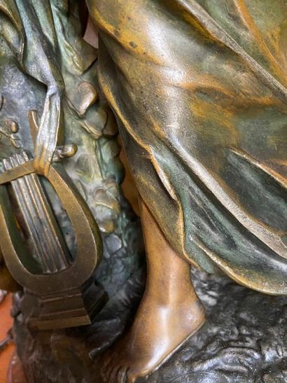 Pendule en régule, vestale et amour à la...