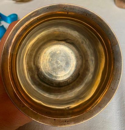 Large tulip-shaped timpani on a 950°/°° silver...