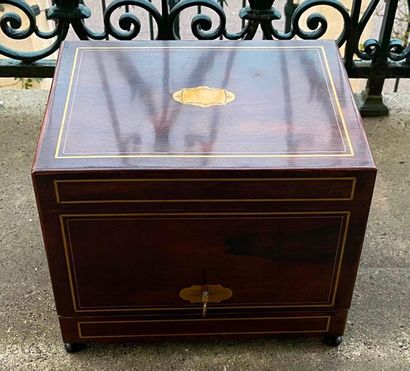 Liqueur cellar made of rosewood and brass...