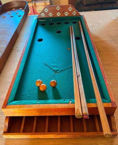 Mini billiard table 

3 balls, 3 sticks 

(sold...