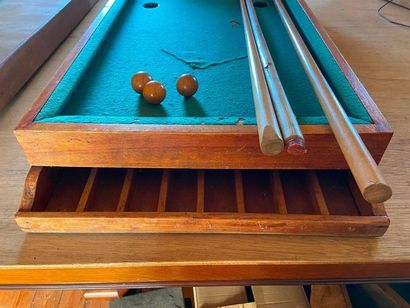 Mini billiard table 

3 balls, 3 sticks 

(sold...