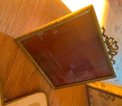 Set of frames and small miniatures

(sold...
