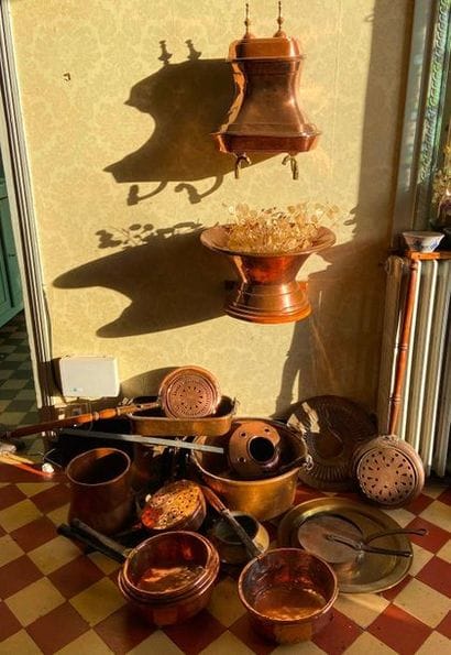 lot cuivreries

(vendu en l'état)