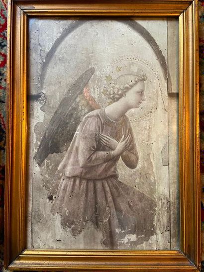Set of 2 boxes 

Portrait of a young girl,...