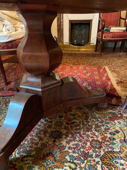 Tripod pedestal table made of wood and wood...