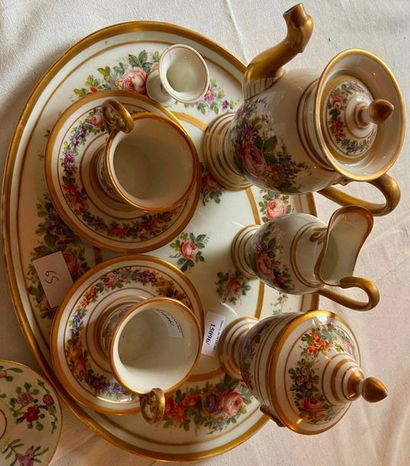 Ensemble en porcelaine comprenant un ensemble...