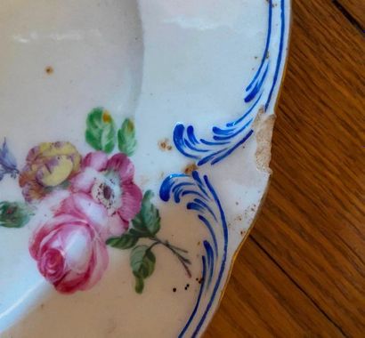 Dans le goût de Sèvres

Lot de 4 assiettes...