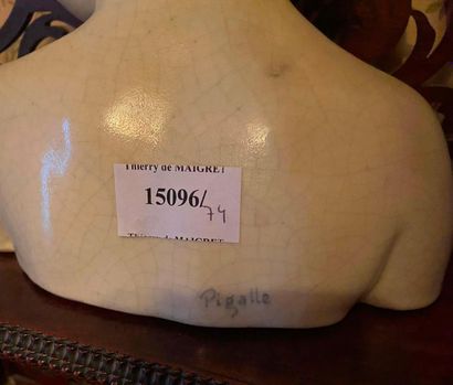 D'après Pigalle

Buste de petite fille en...