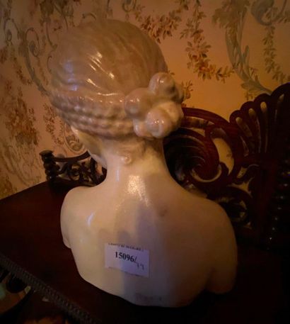 D'après Pigalle

Buste de petite fille en...