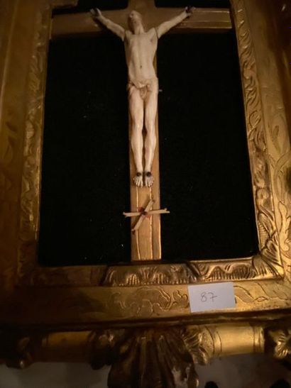 Crucifix

Dans un cadre cintré

50 x 34 cm...