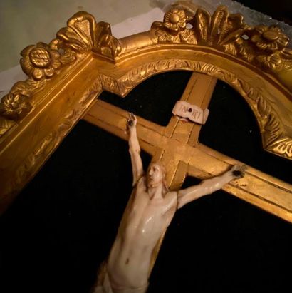 Crucifix

Dans un cadre cintré

50 x 34 cm...