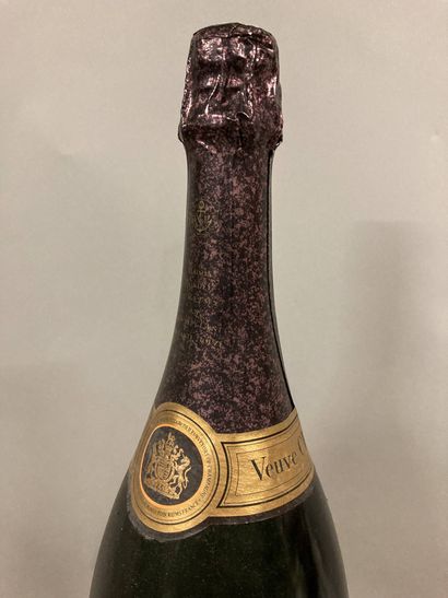 1 magnum CHAMPAGNE Veuve Clicquot Millésime...