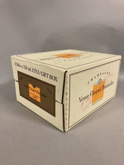 6 bouteilles CHAMPAGNE Veuve Clicquot Millésime...