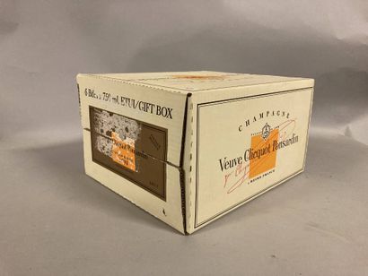 6 bouteilles CHAMPAGNE Veuve Clicquot Millésime...