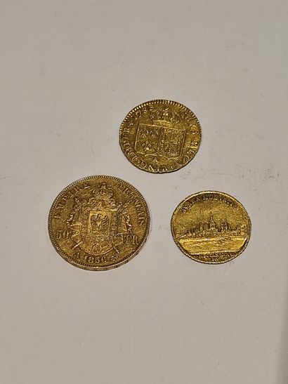 Lot de 3 pièces comprenant :
Pièce de 50...