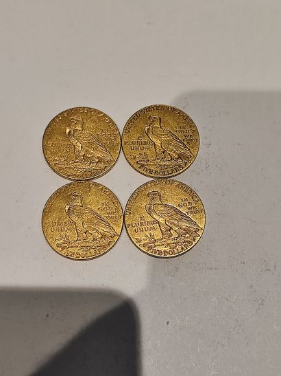 4 pièces de 5 Dollars or Indian Head datées...