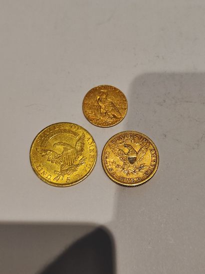 Lot de 3 pièces en or comprenant :
1 pièce...