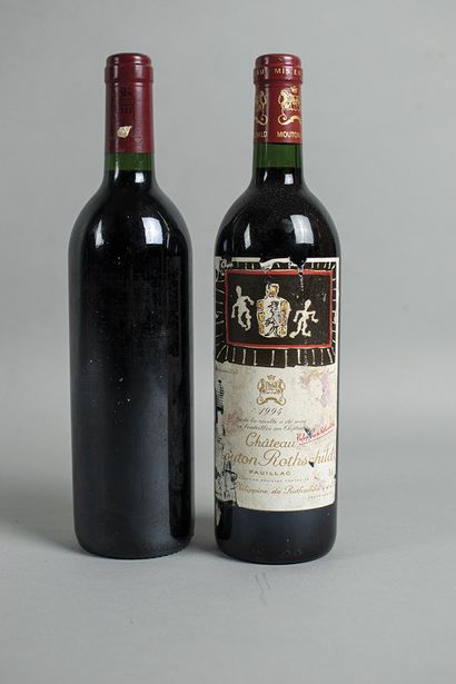 Lot including :
A bottle of Château MOUTON...