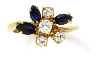 Ring in gold 750 thousandths with decoration...