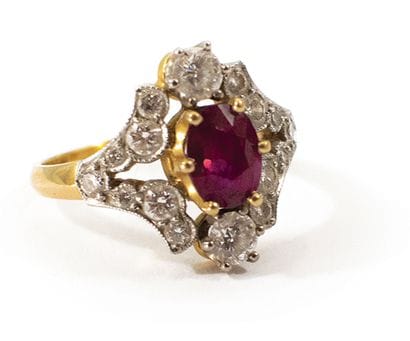 Ring marquise in gold 750 and platinum
850...
