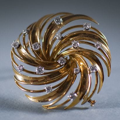 BOUCHERON
Lapel clip in gold 750 thousandths,...