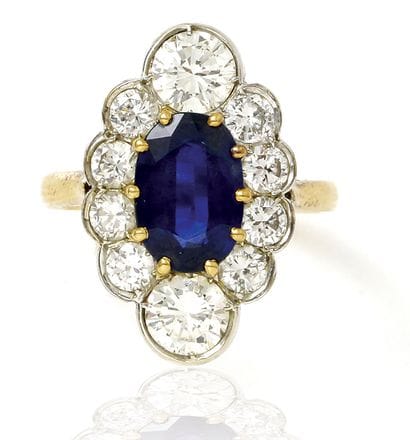 Ring marquise out of gold 750 and platinum...