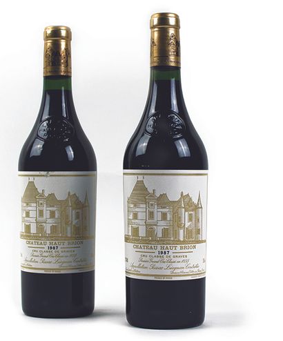 Two bottles of Château HAUT-BRION
1987, Domaine...