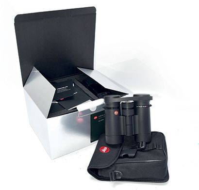 LEICA
Pair of binoculars Model ULTRA VID...