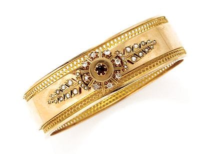 Bracelet hinged ring opening in gold
750...