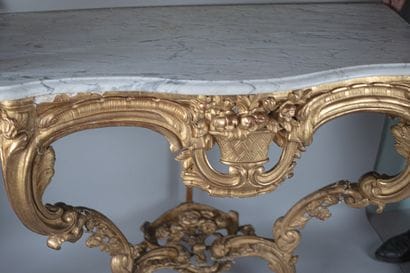 Console in carved and gilded wood
Decorated...