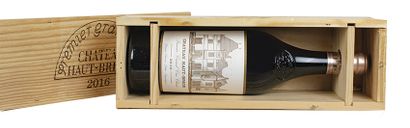 A bottle of Château HAUT-BRION 2016
Domaine...