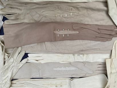 Reunion of 14 pairs of long ivory, beige...