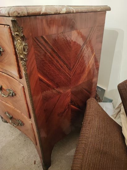 Veneered curved chest of drawers opening...