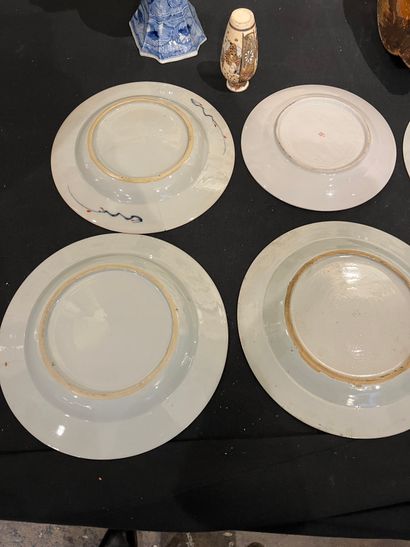 Lot of porcelain in the taste of China and...