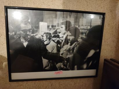 Lot of about 10 reproductions and photographs...
