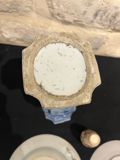 Lot of porcelain in the taste of China and...