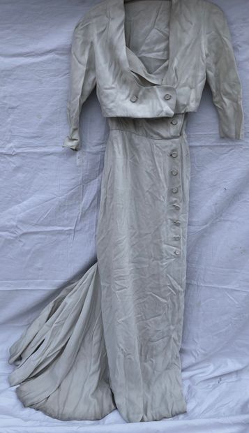 N Set of 3 long strapless dresses:
one in...