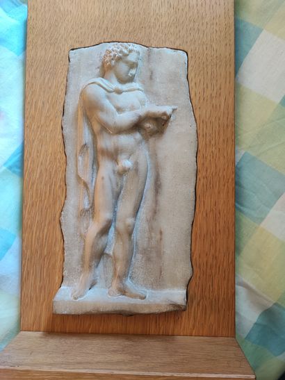 Plaque en albâtre sculpté 
ref 274